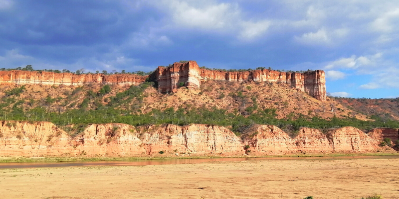 Gonarezhou - Chilojo Cliffs